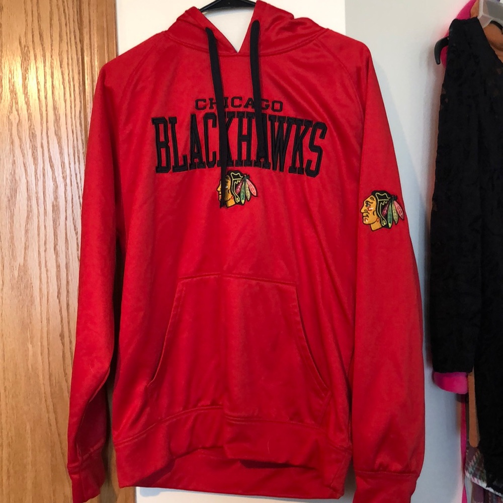 Chicago Blackhawks red sweatshirt